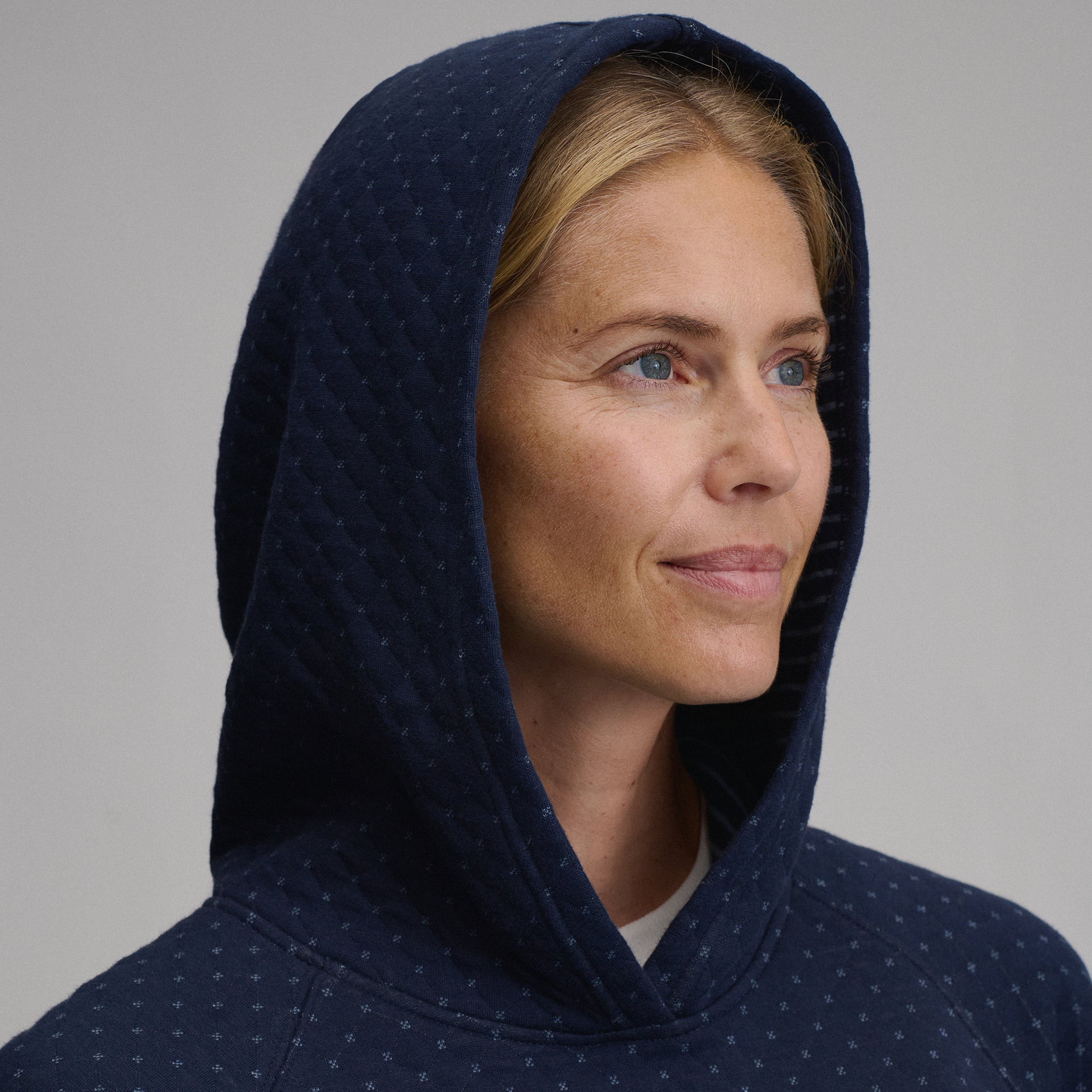 Women's Quilted Hoody - Image 3