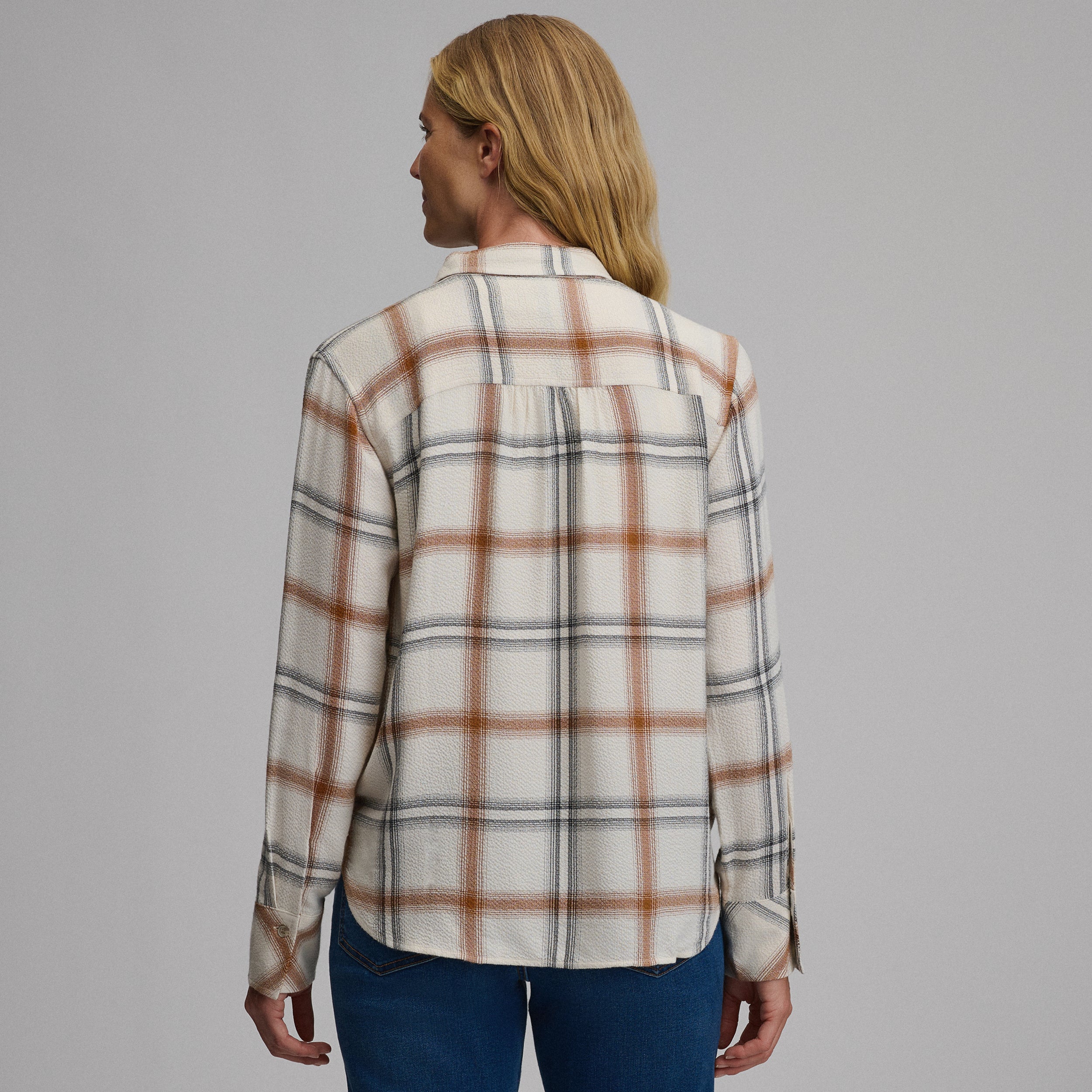 Women's Long-Sleeve Softened Button-Down Shirt - Image 14